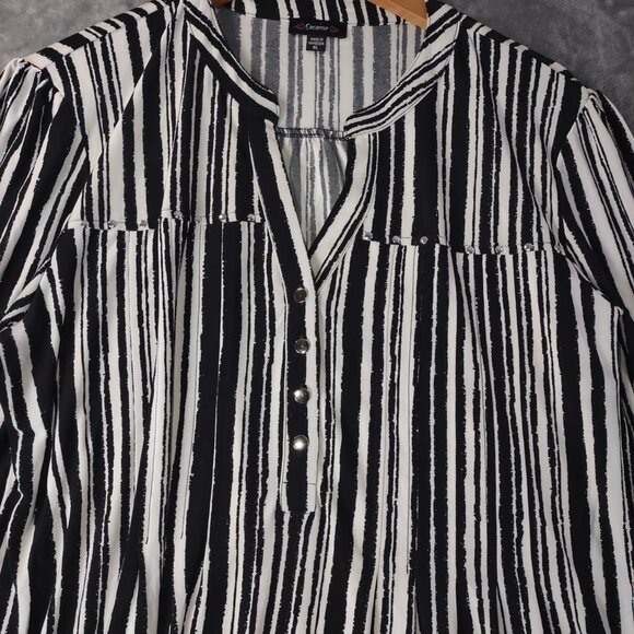 Cocomo Black White Striped Blouse Women's XL – Minimalist‎ Chic Button Front Top - Picture 5 of 10